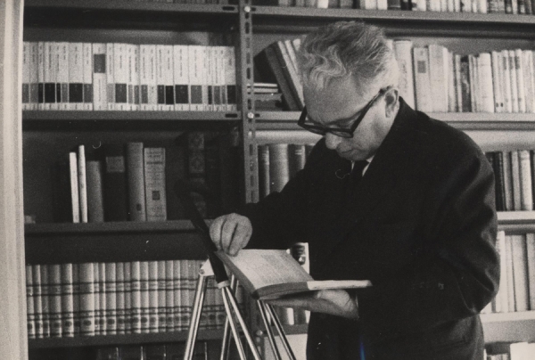 Fuori tempo, al di là della storia: sulla poesia di Fortini