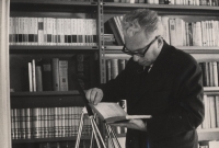Fuori tempo, al di là della storia: sulla poesia di Fortini